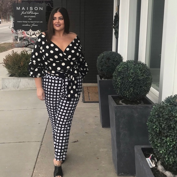 Fashion Nova Tops - Polka dot top